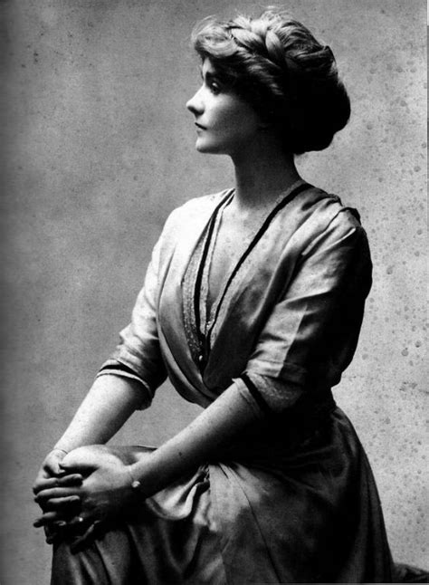 coco chanel photo jeune|Coco Chanel printable images.